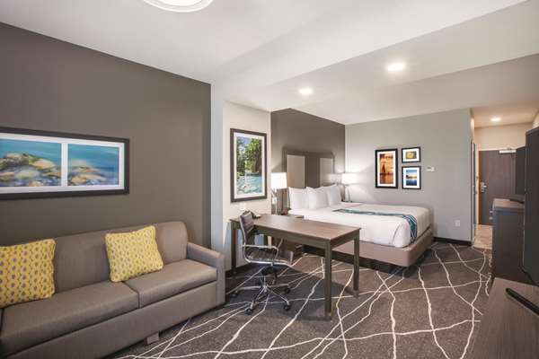  - La Quinta Inn & Suites Broken Arrow