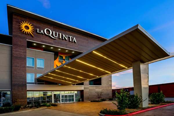 Exterior view - La Quinta Inn & Suites Cypress