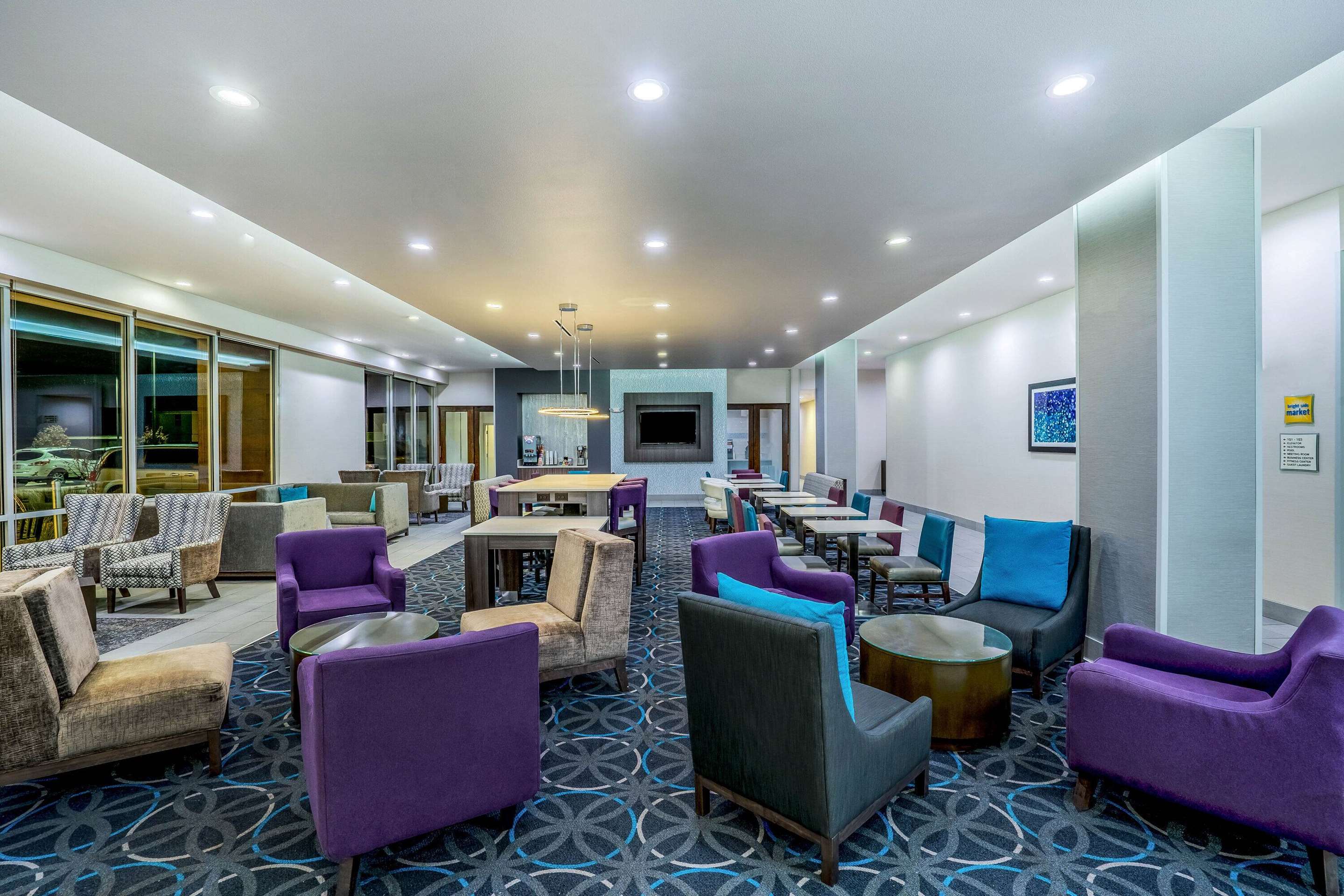 Lobby | La Quinta Inn & Suites by Wyndham Houston Cypress