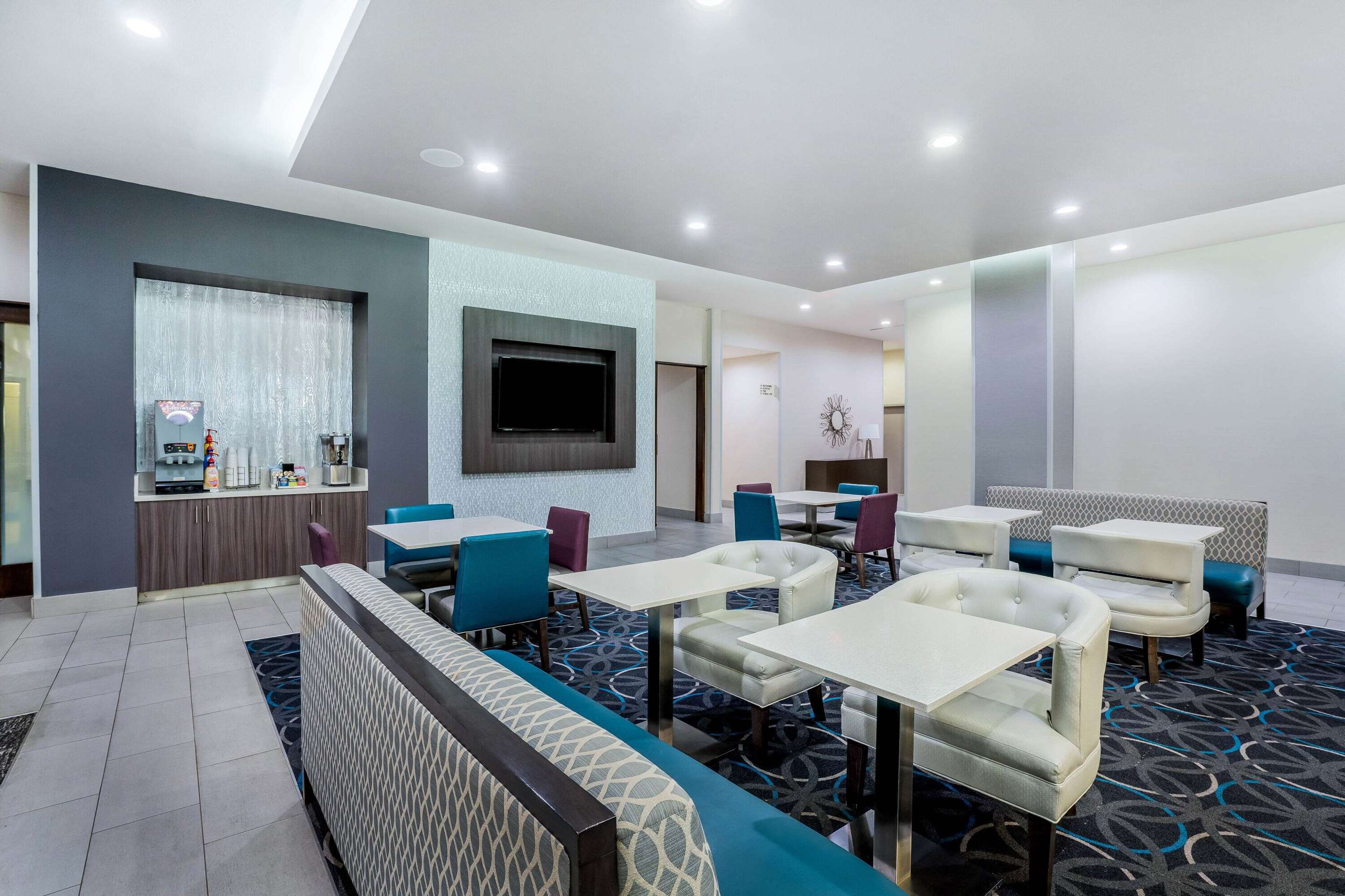 Restaurant | La Quinta Inn & Suites by Wyndham Houston Cypress
