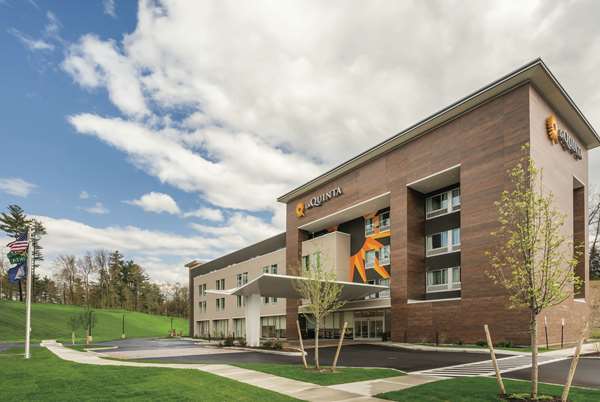 On-Site,Outdoor/Exterior,Exterior View of Building
