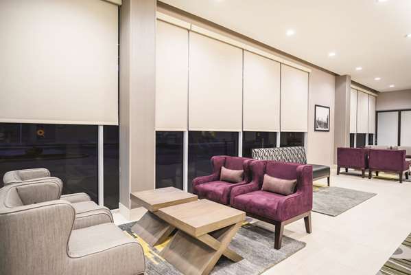  - La Quinta Inn & Suites Clifton Park - I-87, Exit 9