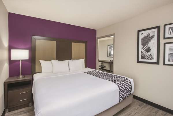 Suite - La Quinta Inn & Suites Festus