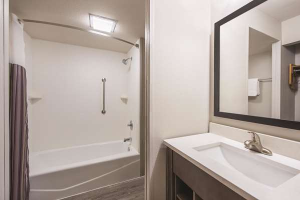  - La Quinta Inn & Suites Festus