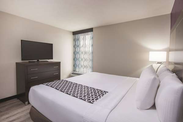 Suite - La Quinta Inn & Suites Festus