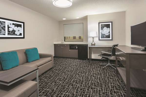 Suite - La Quinta Inn & Suites Covington - I-20, Exit 90