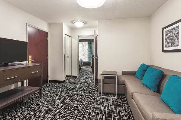 Suite - La Quinta Inn & Suites Covington - I-20, Exit 90