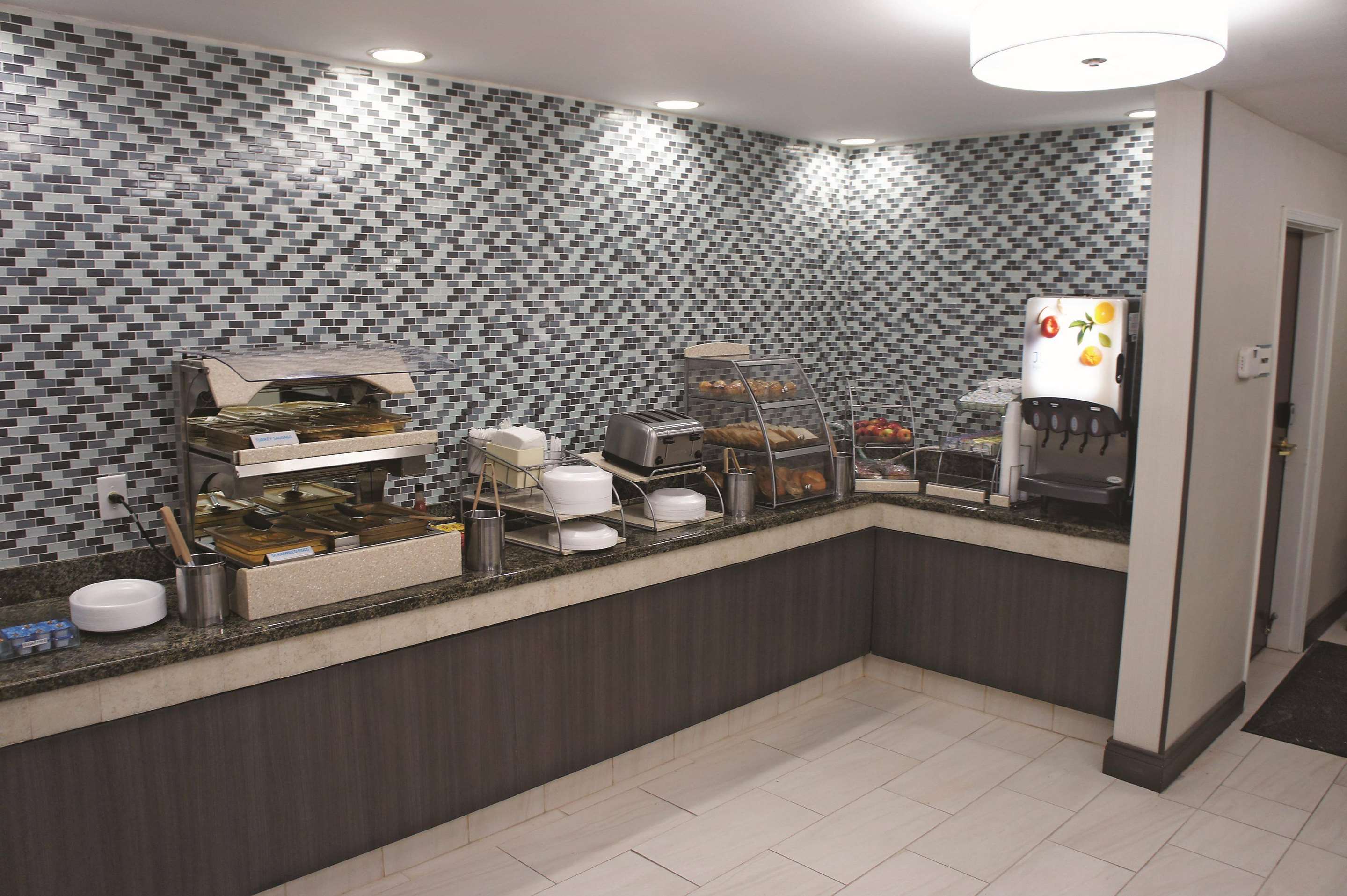 Property amenity | La Quinta Inn & Suites by Wyndham Covington