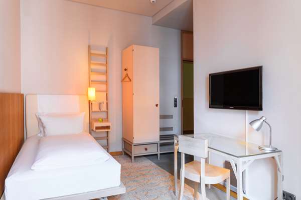 Hotel HOTEL BLEIBTREU BERLIN BY GOLDEN TULIP - Standard Room