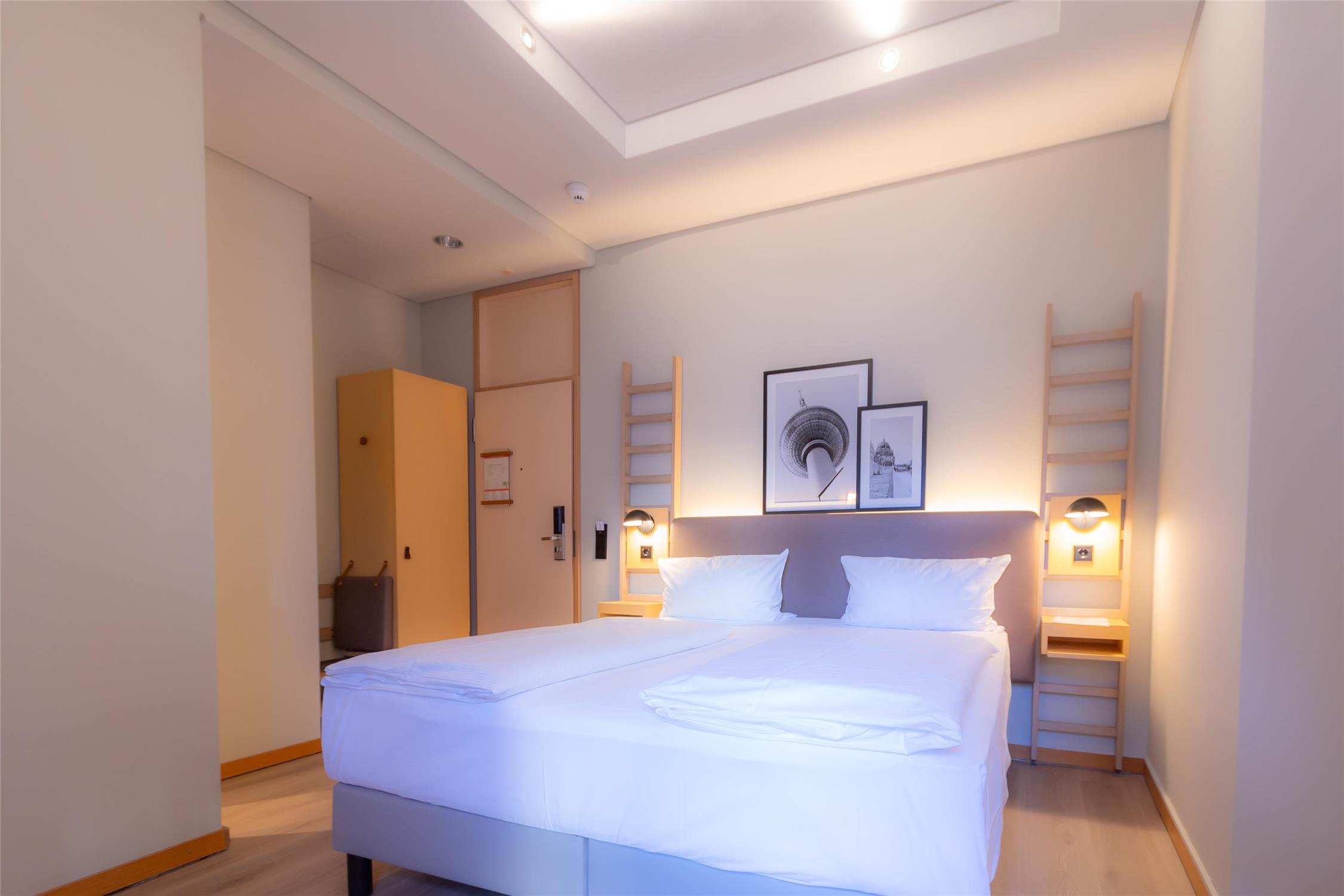 Hotel Bleibtreu Berlin by Golden Tulip