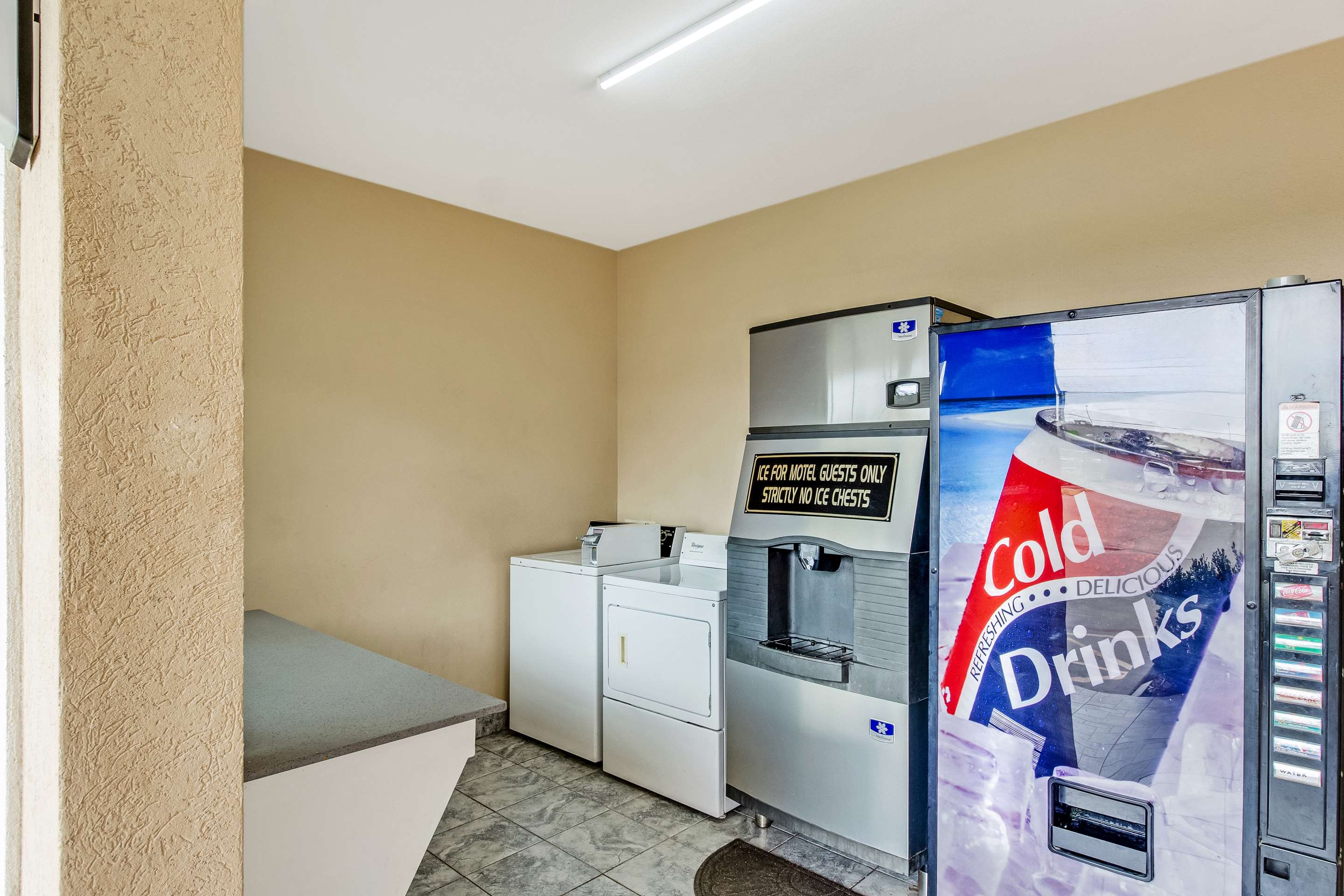 Vending | Americas Best Value Inn - FM 529