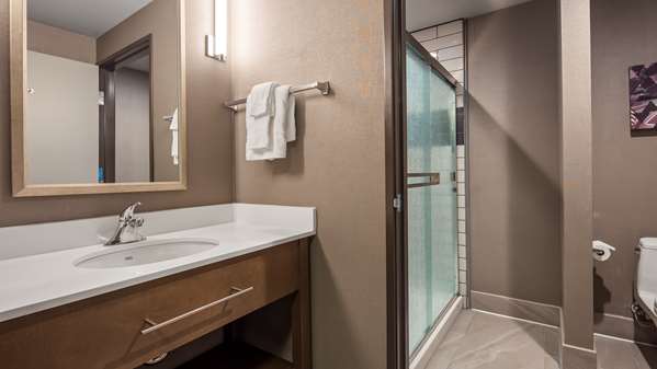  - Best Western Plus Coalinga Inn & Suites