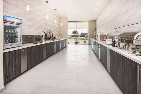  - La Quinta Inn & Suites The Colony