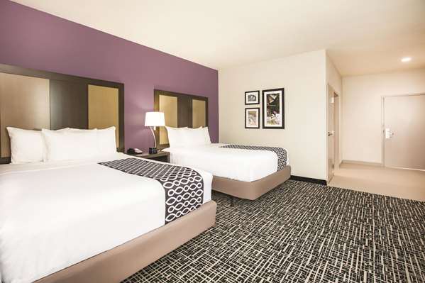 - La Quinta Inn & Suites The Colony