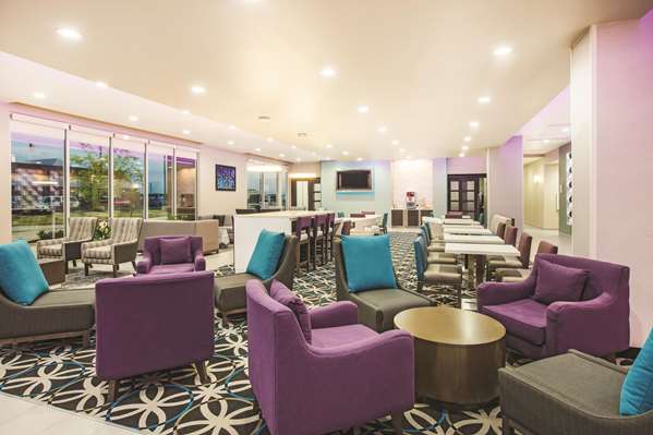  - La Quinta Inn & Suites The Colony