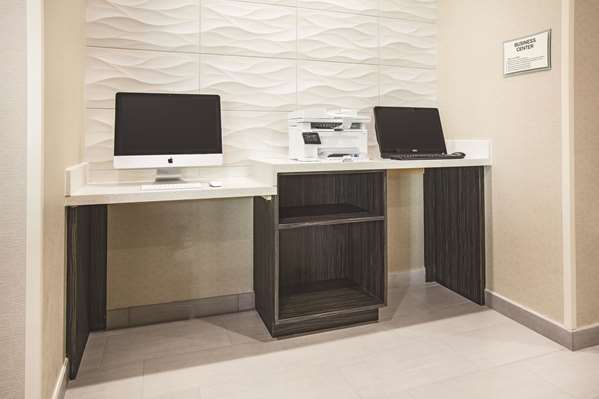 Conference Area - La Quinta Inn & Suites The Colony