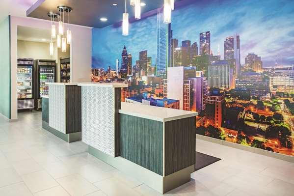  - La Quinta Inn & Suites The Colony