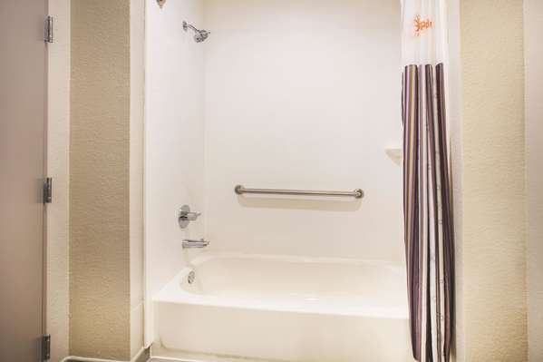  - La Quinta Inn & Suites The Colony