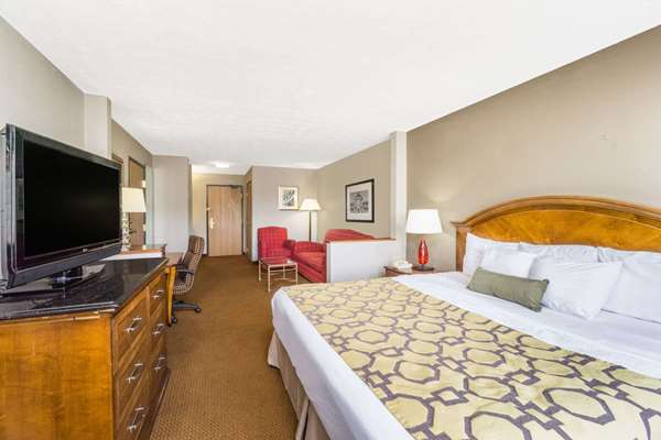  - Baymont Inn & Suites Piqua - I-75, Exit 82