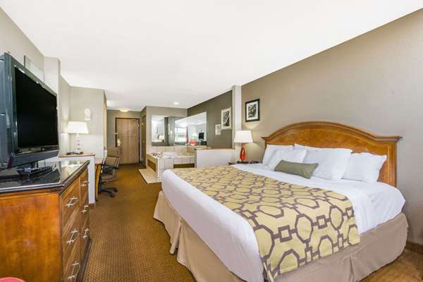 Suite - Baymont Inn & Suites Piqua - I-75, Exit 82