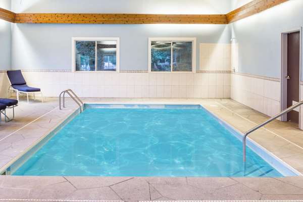 Pool - Baymont Inn & Suites Piqua - I-75, Exit 82