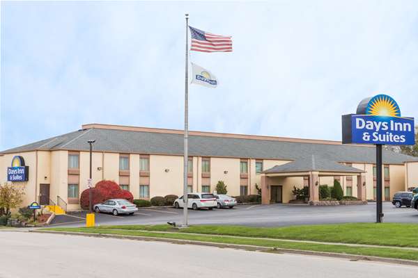 On-Site,Outdoor/Exterior,Exterior View of Building