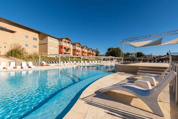 Pool,On-Site,Property Amenity,Recreation