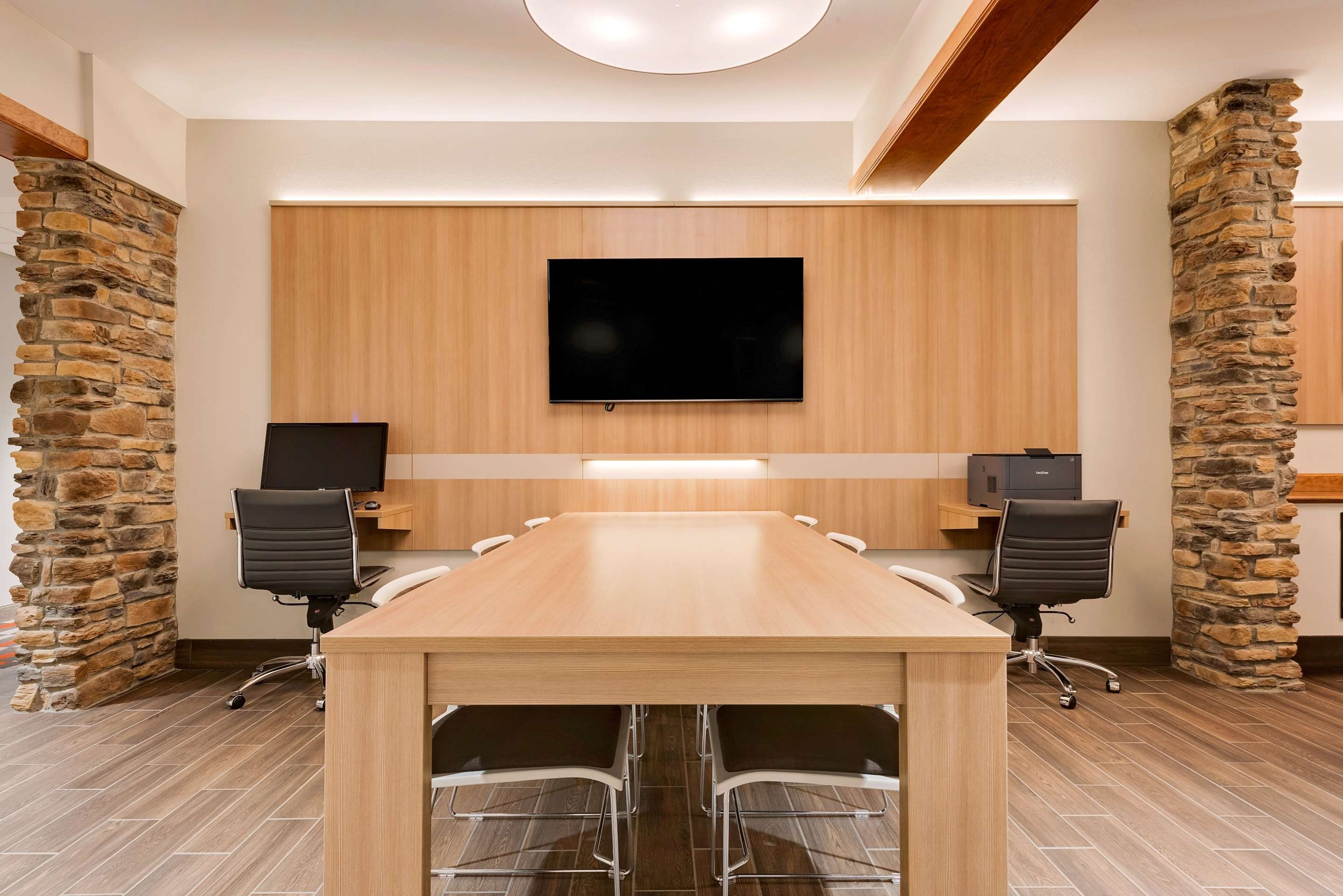 Business Center | Microtel Inn & Suites by Wyndham Clarion