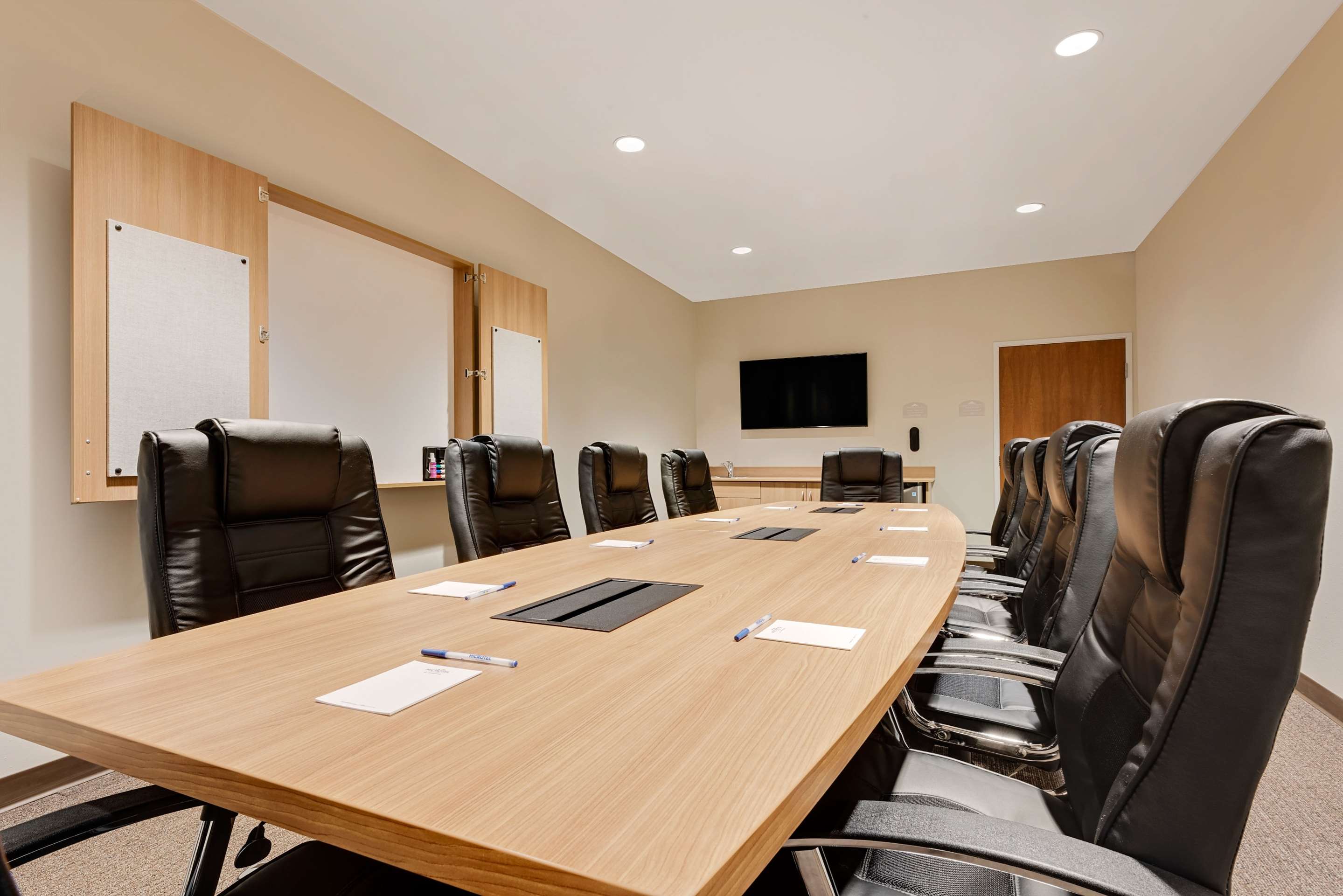 Meeting Room | Microtel Inn & Suites by Wyndham Clarion