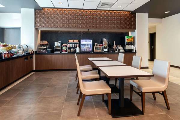  - Wingate by Wyndham Hotel Altoona