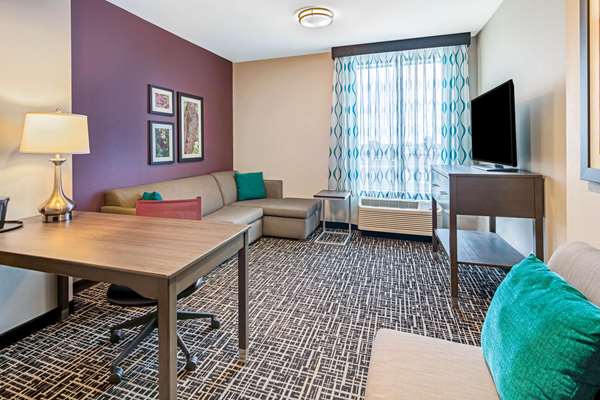 Suite - La Quinta Inn & Suites McAllen