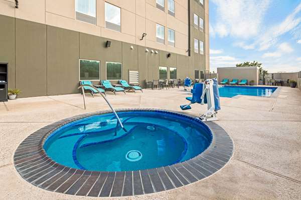 Pool - La Quinta Inn & Suites McAllen