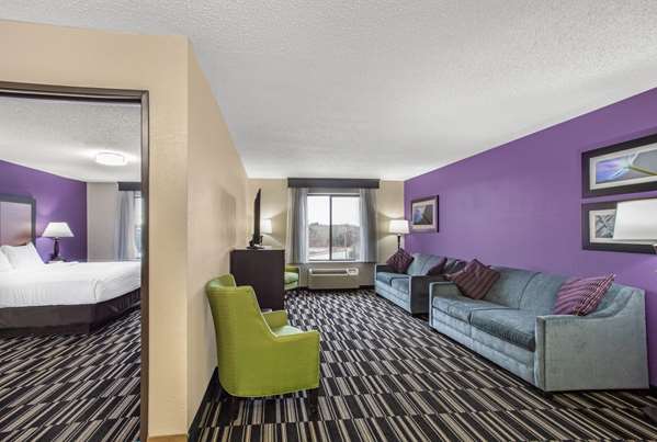  - La Quinta Inn & Suites Plainfield - I-395, Exit 28