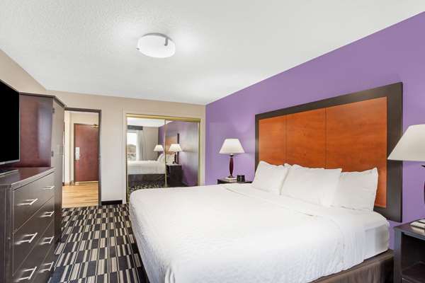  - La Quinta Inn & Suites Plainfield - I-395, Exit 28