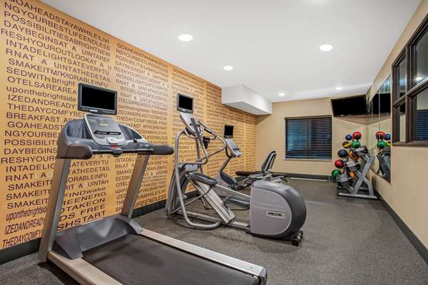 Fitness/ Exercise Room - La Quinta Inn & Suites Plainfield - I-395, Exit 28