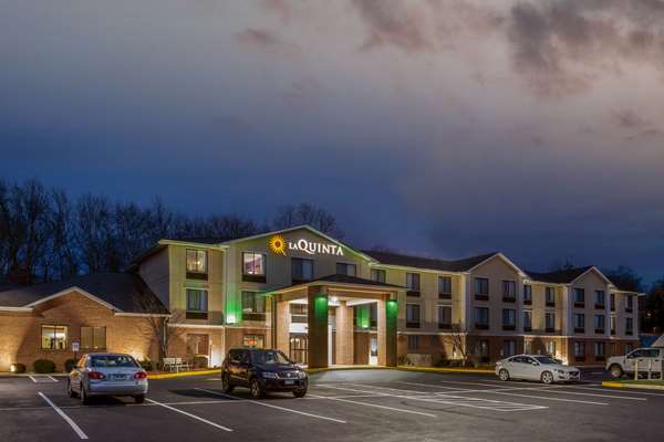 Exterior view - La Quinta Inn & Suites Plainfield - I-395, Exit 28