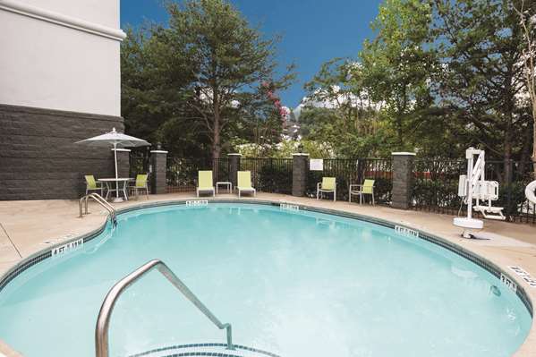 Pool - La Quinta Inn & Suites Kennesaw - I-75, Exit 269