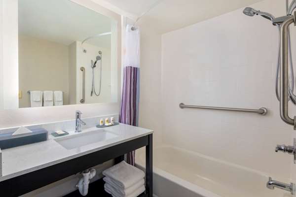  - La Quinta Inn & Suites Kennesaw - I-75, Exit 269