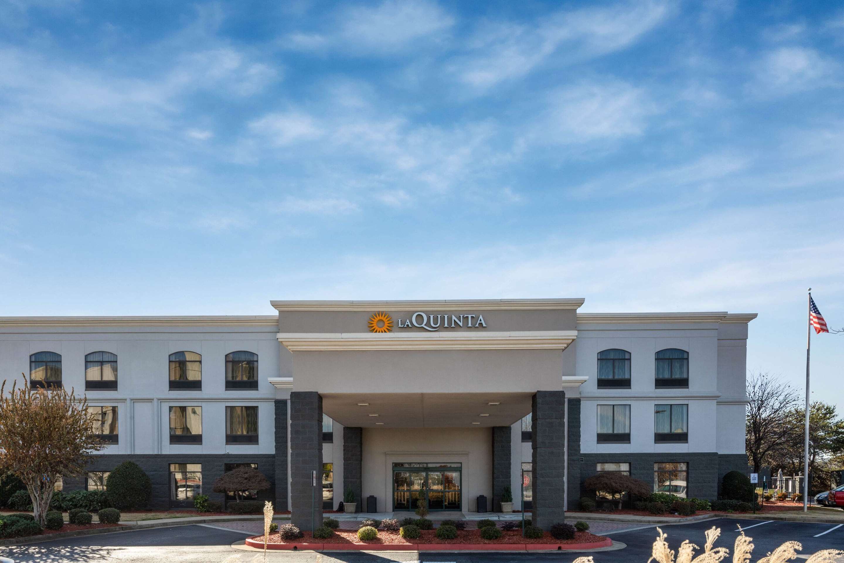 Exterior | La Quinta Inn & Suites by Wyndham Kennesaw