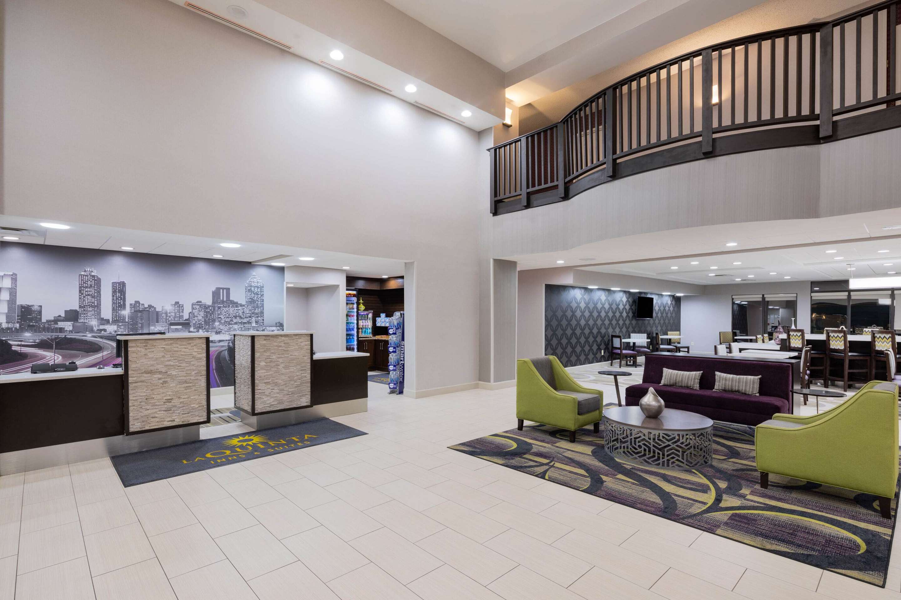 Lobby | La Quinta Inn & Suites by Wyndham Kennesaw