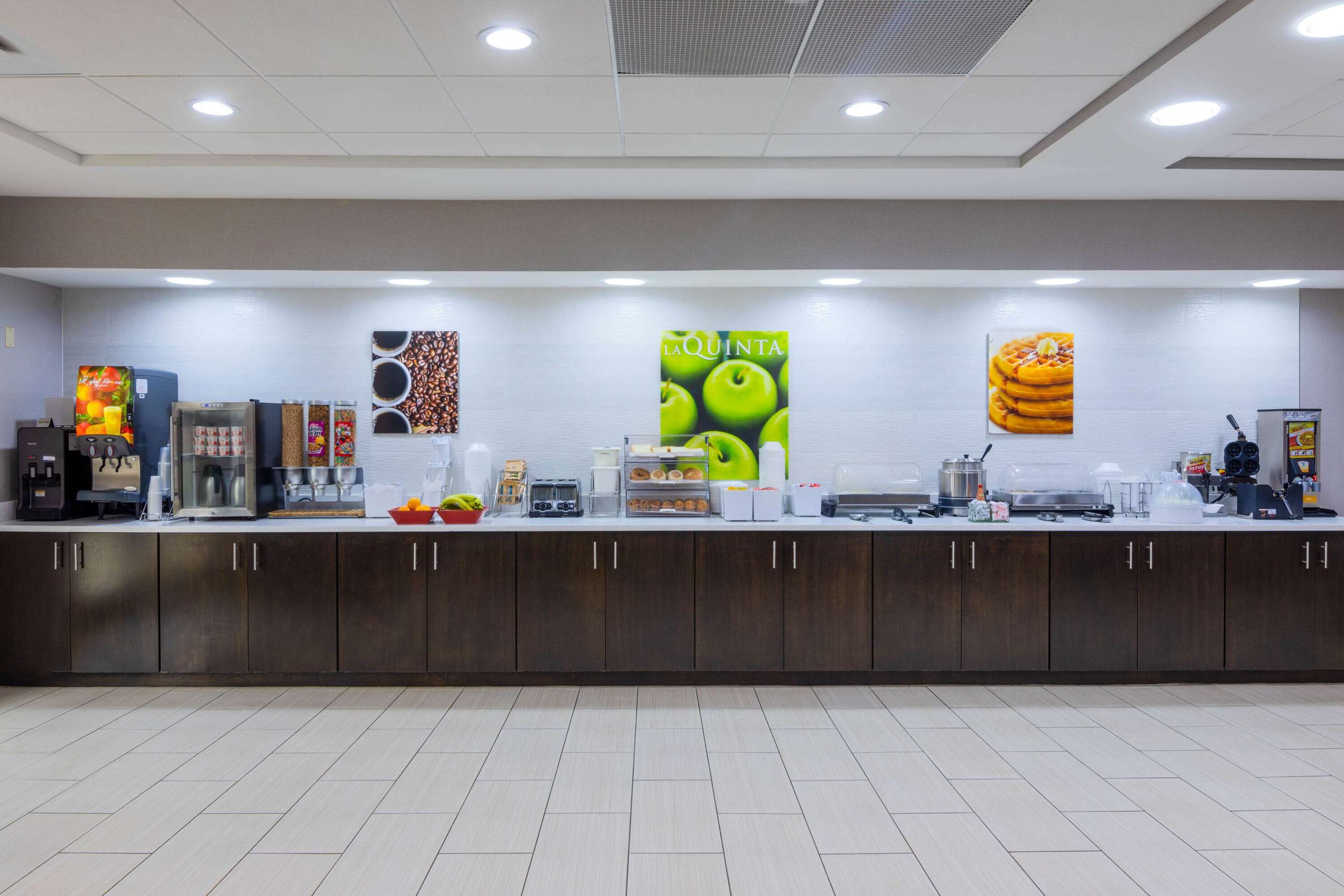 Property amenity | La Quinta Inn & Suites by Wyndham Kennesaw
