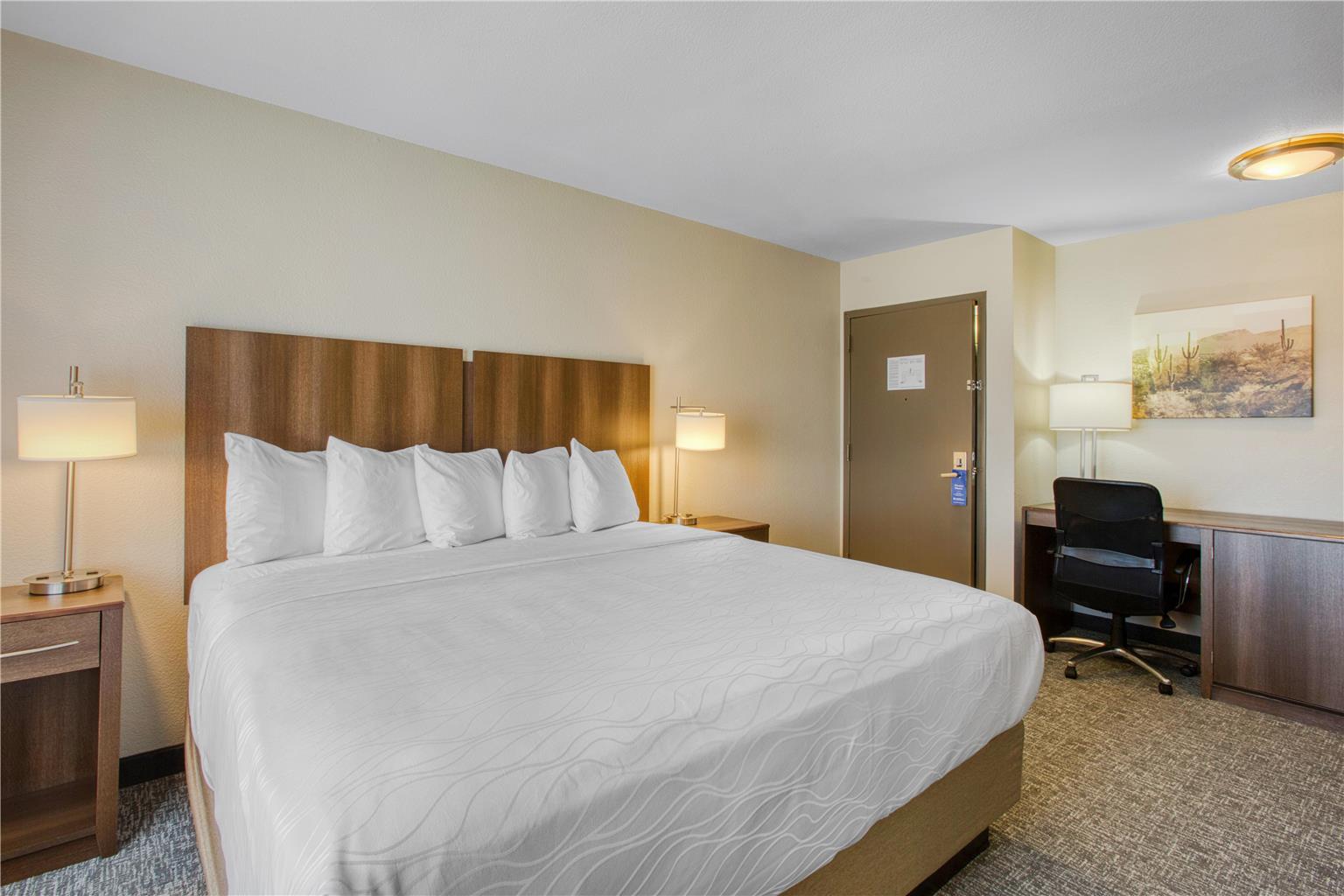 Best Western North Phoenix Hotel-guestroom-Guest Room,On-Site.jpg