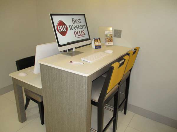 Conference Area - Best Western Plus Bloomington East Hotel