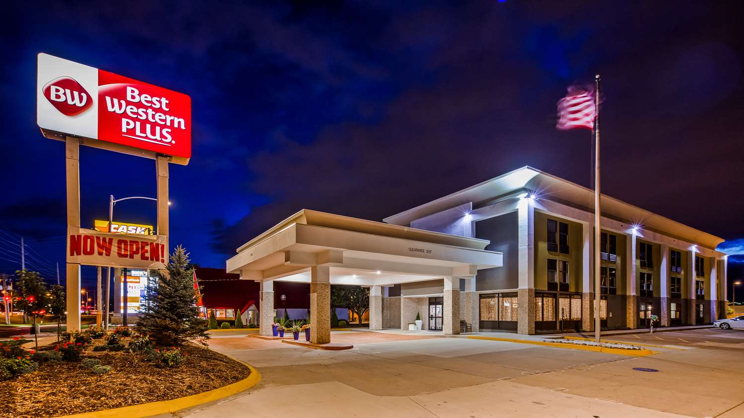 Best Western Plus Bloomington East Hotel, IL See Discounts