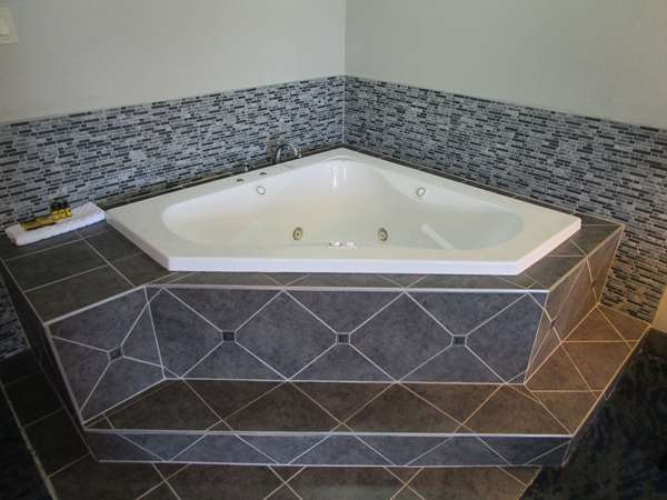 Suite - Best Western Plus Bloomington East Hotel