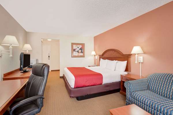  - Ramada Hotel Towne Center Provo - I-15, Exit 263