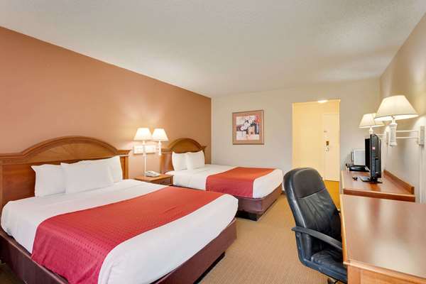  - Ramada Hotel Towne Center Provo - I-15, Exit 263