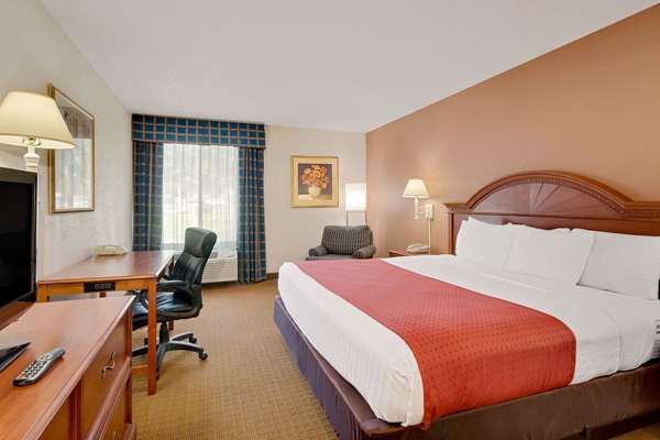  - Ramada Hotel Towne Center Provo - I-15, Exit 263