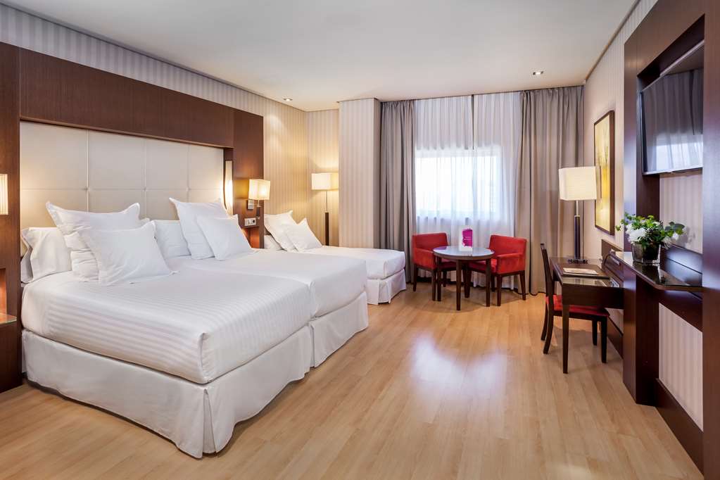 Barcelo Granada Congress-guestroom-Guest Room,On-Site.jpg