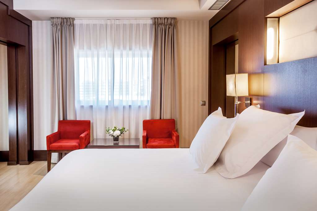 Barcelo Granada Congress-guestroom-Guest Room,Suite,On-Site.jpg